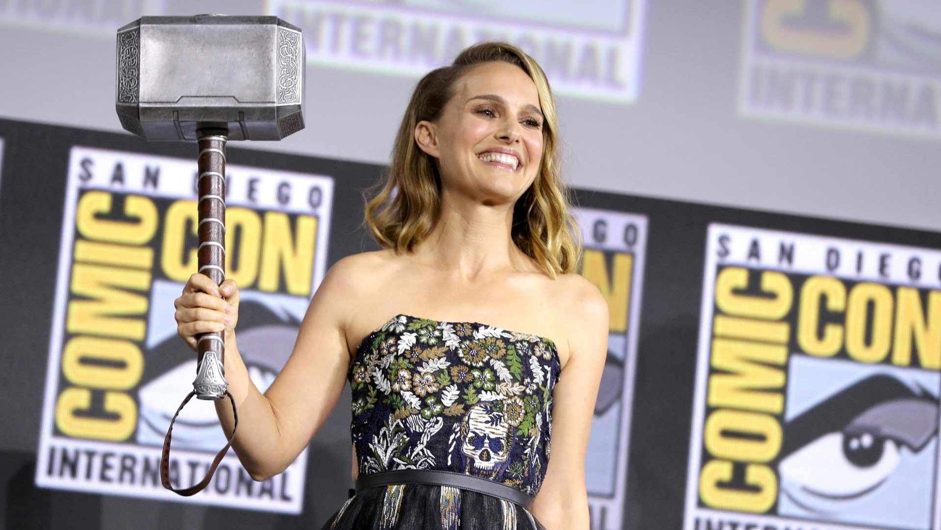 Natalie Portman mostra preparo para Thor 4