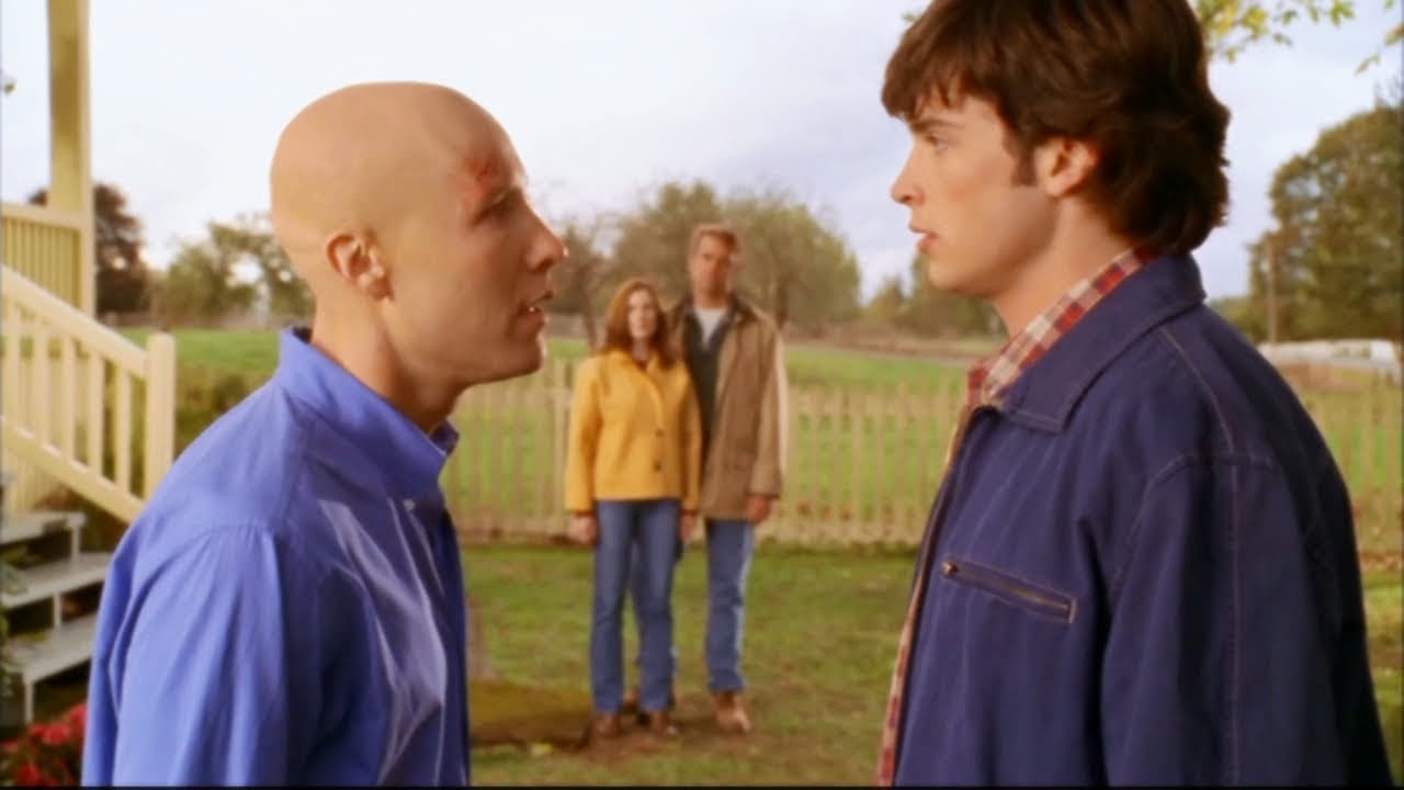 Astros de Smallville finalmente se reencontram no ar; veja