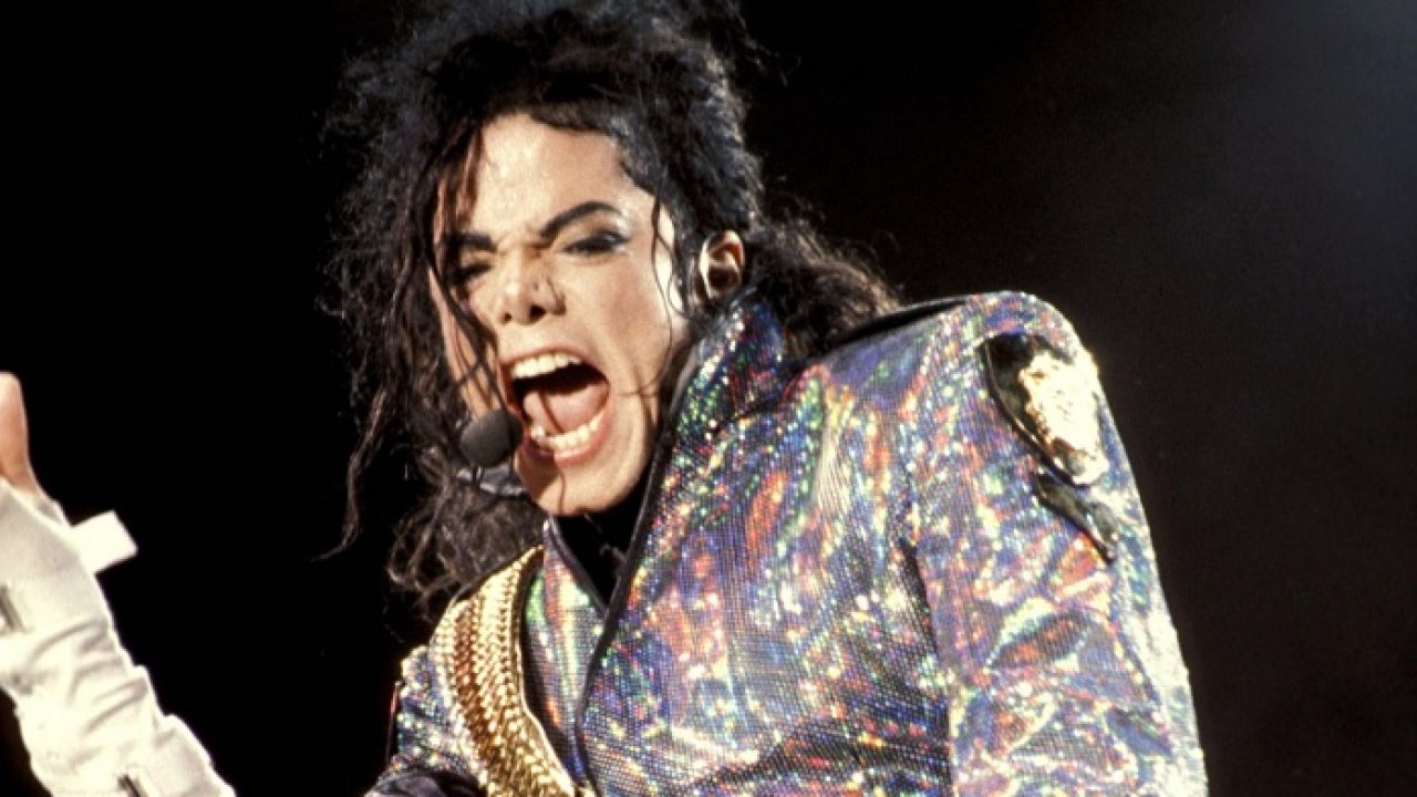 Michael Jackson e ESSA cantora são a mesma pessoa, segundo teoria bizarra