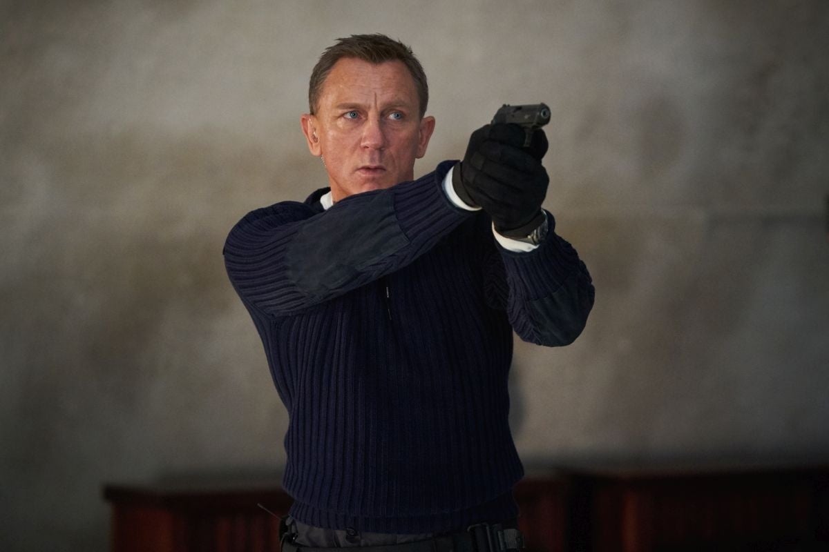 007: Henry Cavill é o substituto perfeito de Daniel Craig em nova imagem