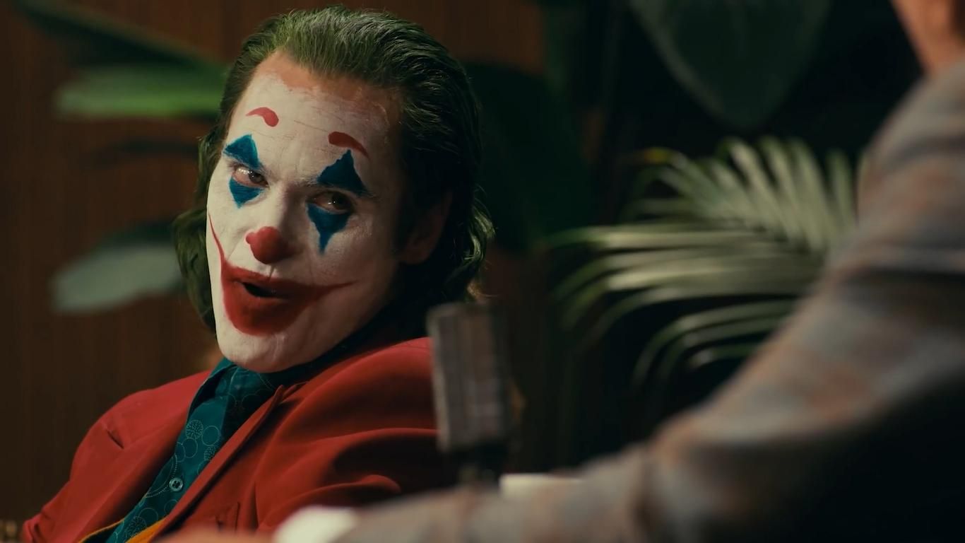 Coringas de Joaquin Phoenix, Heath Ledger e Jared Leto se reúnem em incrível trailer