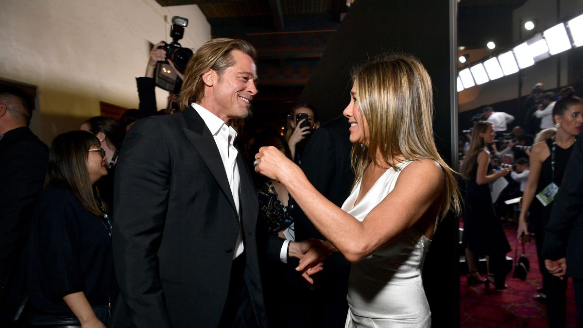Atriz de Friends revela segredo do romance de Brad Pitt e Jennifer Aniston