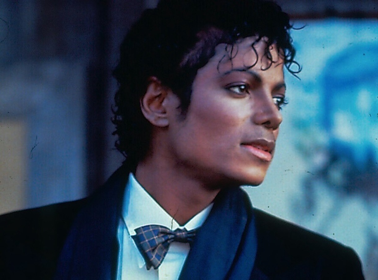Filha de Michael Jackson revela trauma: “Tenho alucinações”