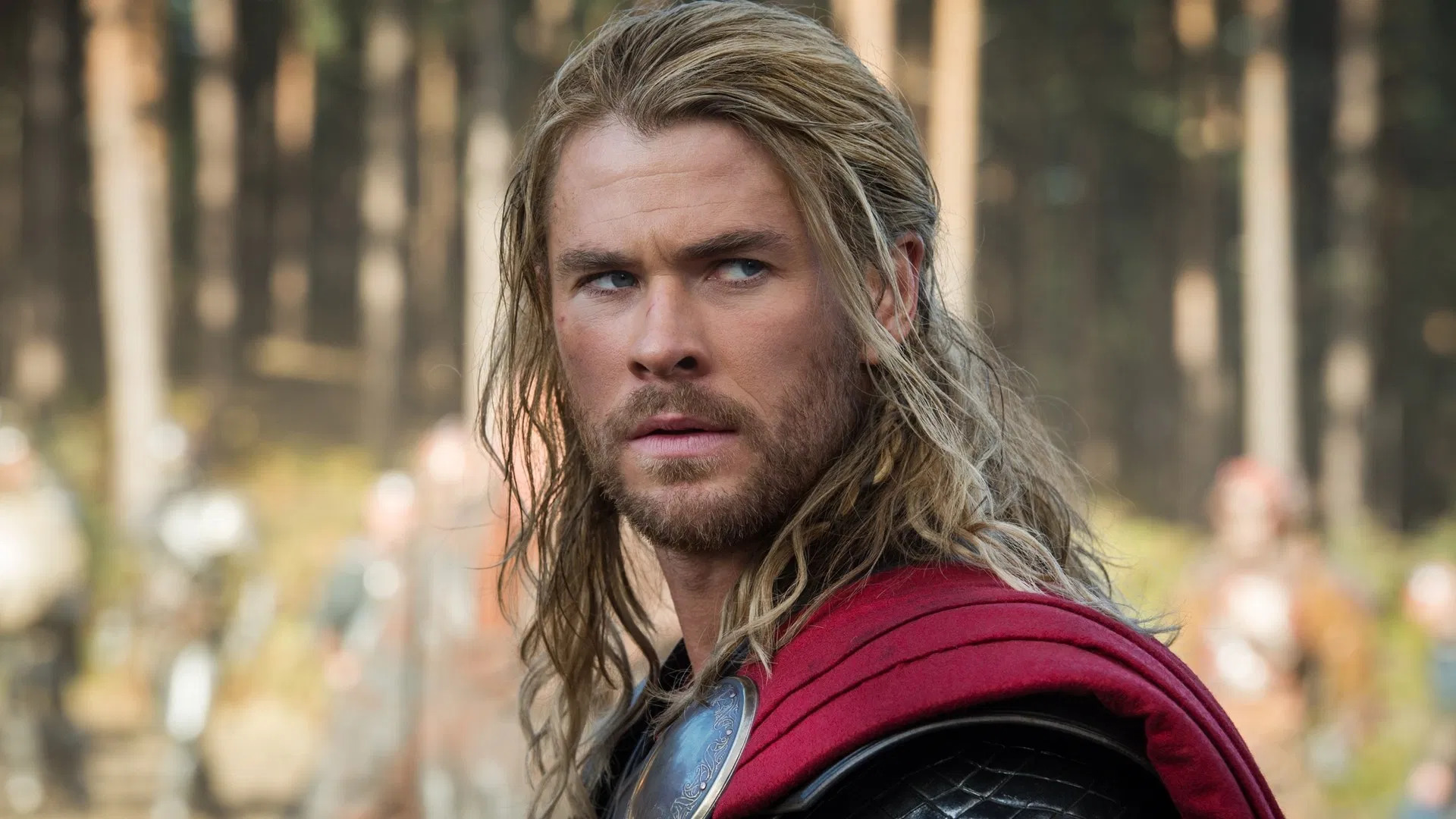Chris Hemsworth, o Thor, mostra físico e fãs notam algo bizarro: “Não pode ser real”