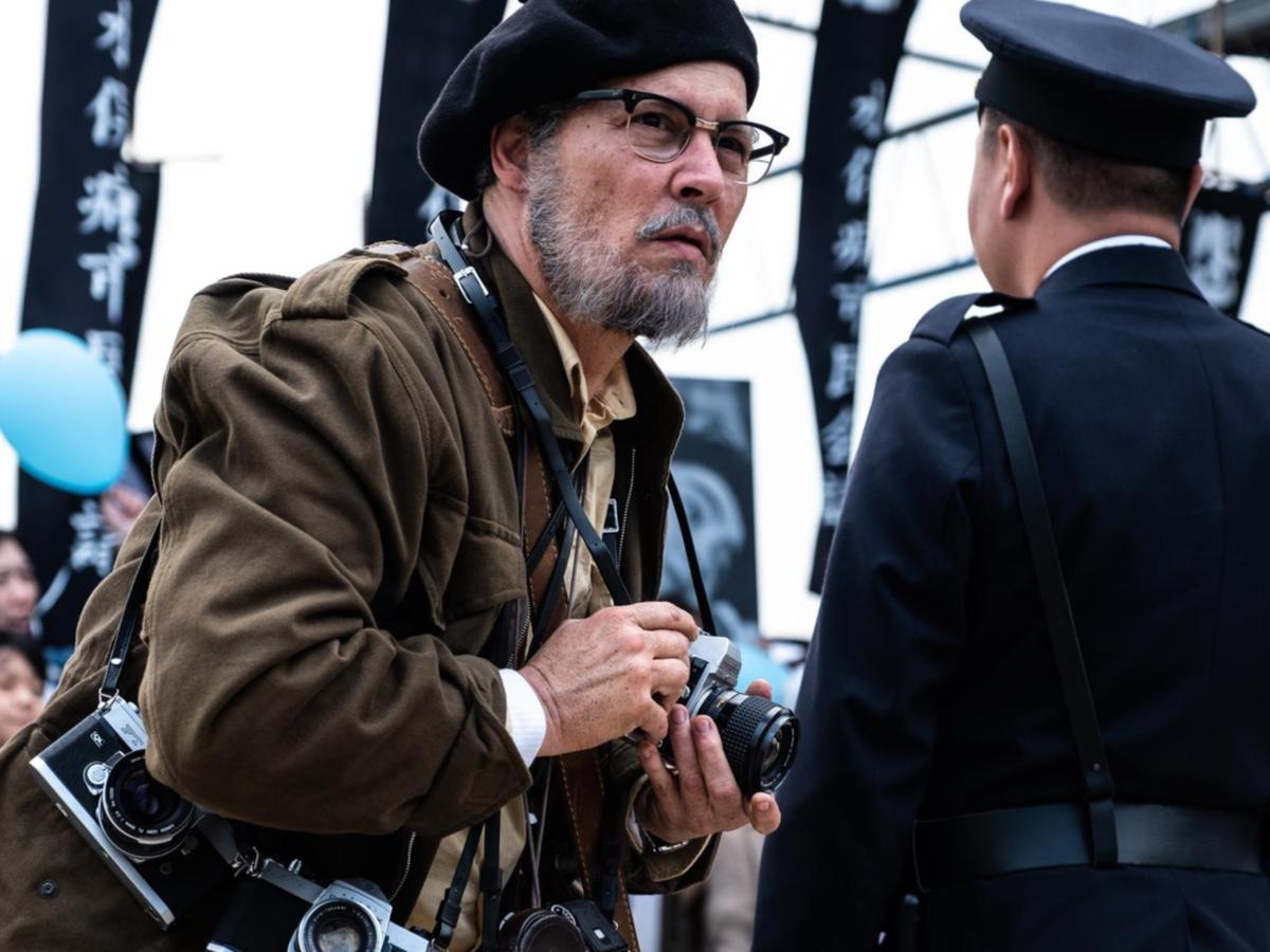 Filme de Johnny Depp causa polêmica e diretor critica estúdio