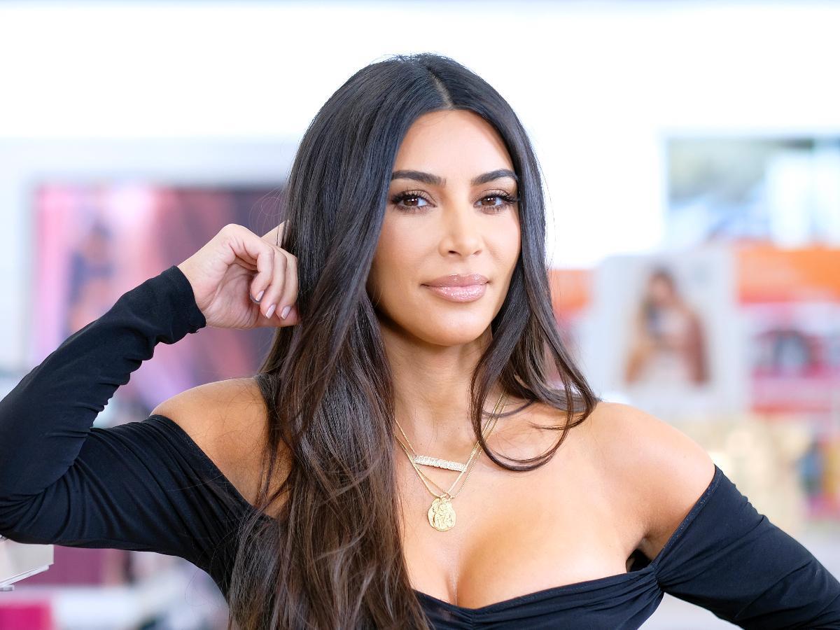 Kim Kardashian assiste série quente da Netflix para lidar com divórcio