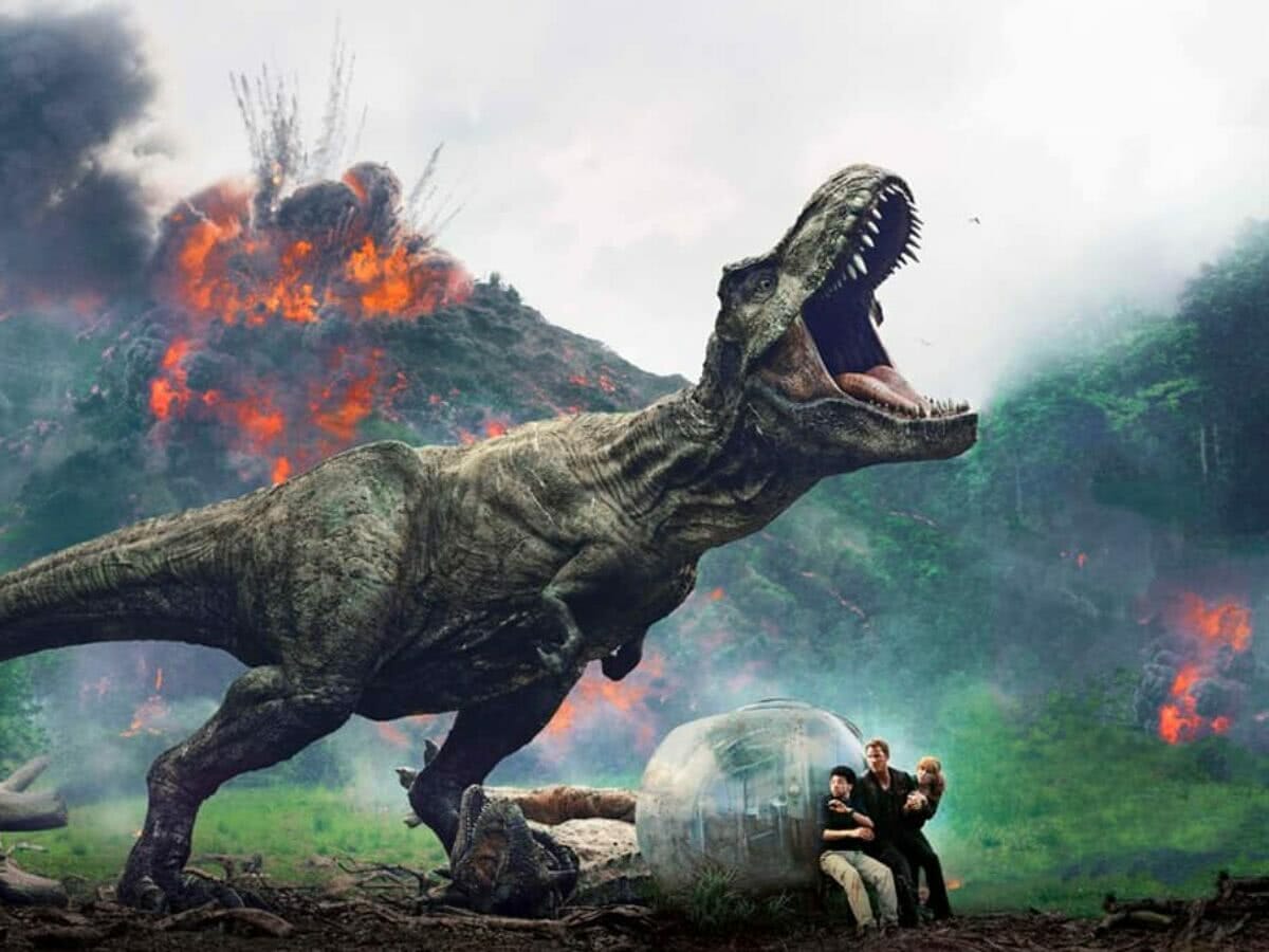 Jurassic World 3 revela cenas com dinossauros invadindo a cidade