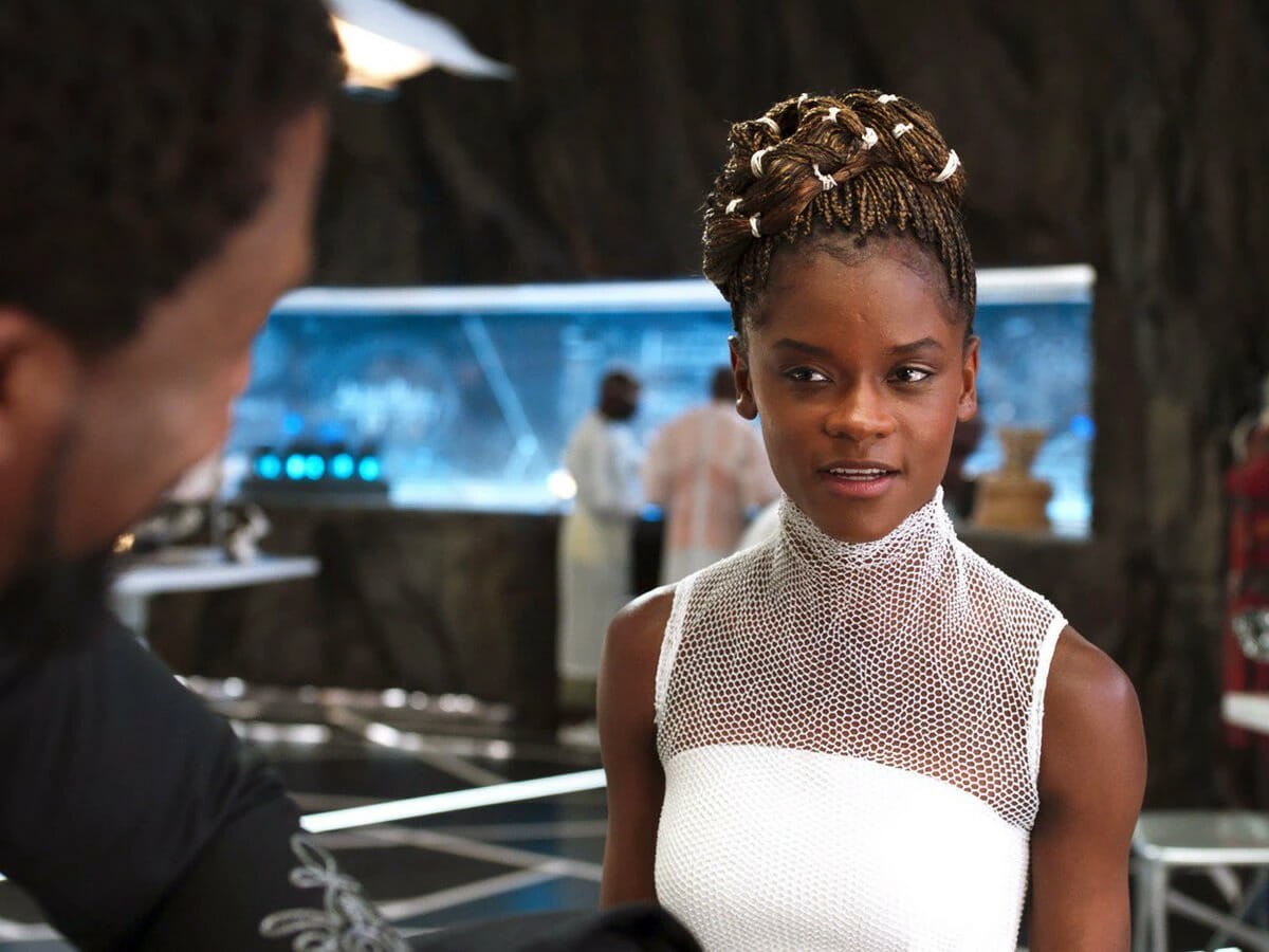 Fãs da Marvel querem que atriz de Pantera Negra seja demitida