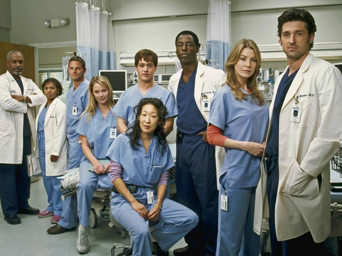 Grey’s Anatomy: Fãs aplaudem novo romance na 18ª temporada