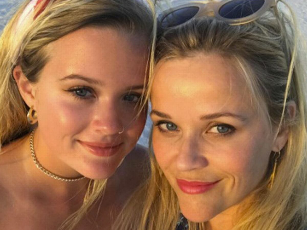 Filha de Reese Witherspoon impressiona em semelhança com a mãe