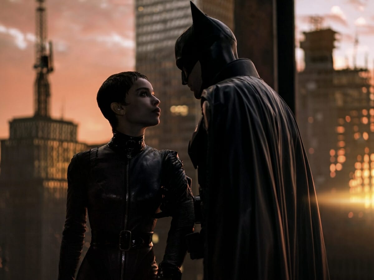 Zoe Kravitz e Robert Pattinson como Mulher-Gato e Batman